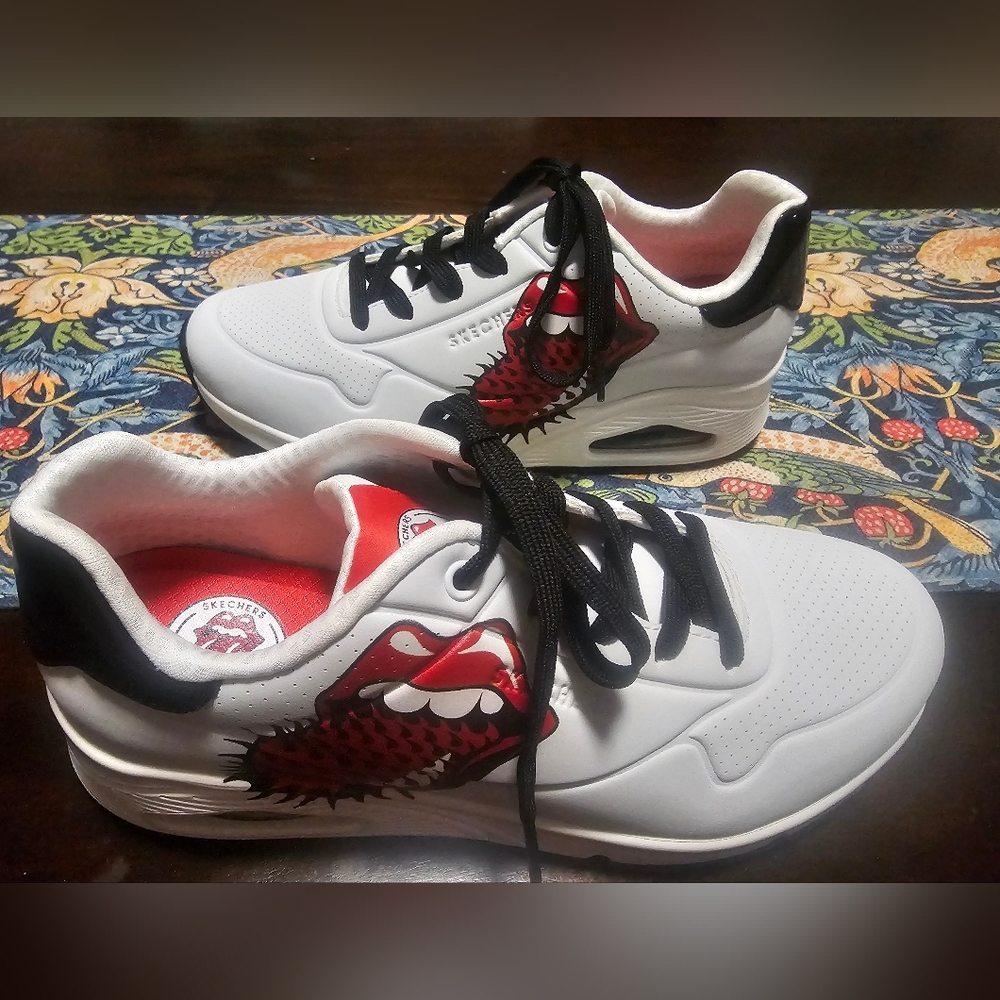 NEW!! Skechers Uno X The Rolling Stones Womens White Black Red Sneakers  9 US